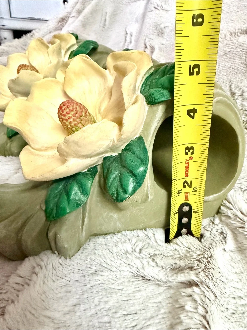Set of 2 1990’s Resin Magnolia Drapery Rod Holder